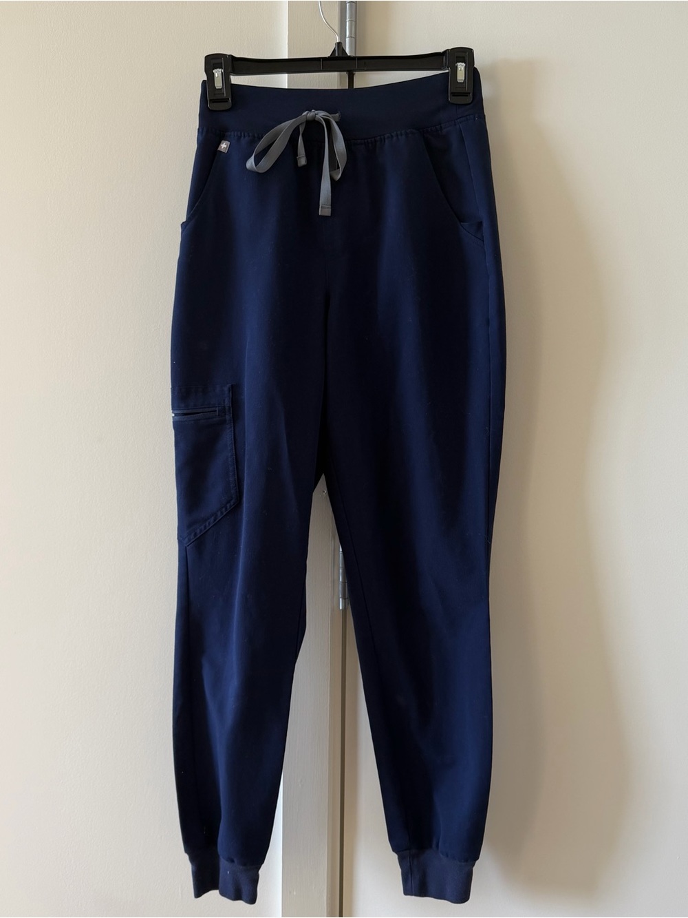 Women’s Figs Navy Jogger Pants XS